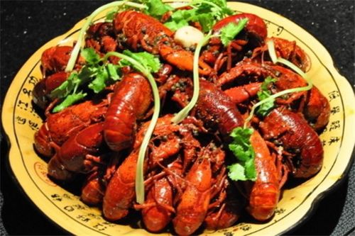 紅鼎紅特色四季龍蝦館加盟優(yōu)勢——匠心調(diào)料，鑄就核心競爭力